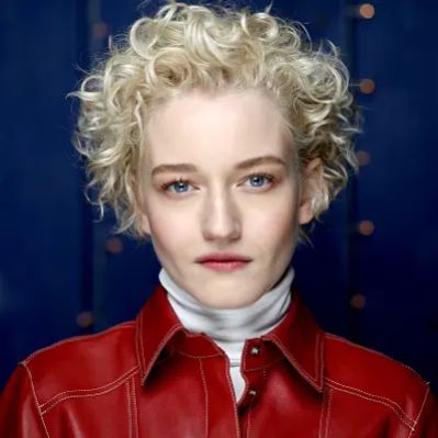 Julia Garner Net Worth