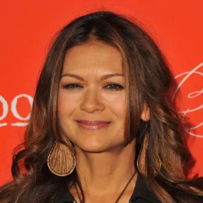 Nia Peeples Net Worth