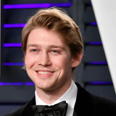 Joe Alwyn Net Worth