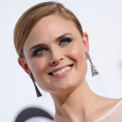 Emily Deschanel Net Worth