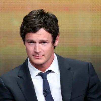 Benjamin Walker Net Worth