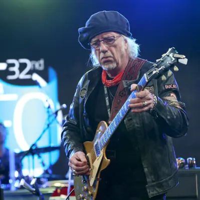 Brad Whitford Net Worth