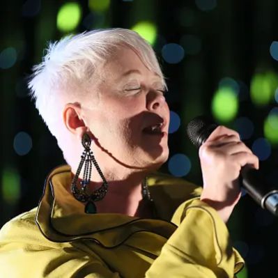 Cindy Wilson Net Worth