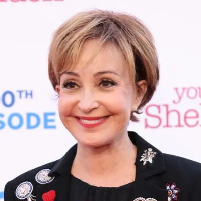 Annie Potts Net Worth