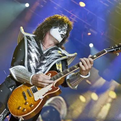 Tommy Thayer Net Worth