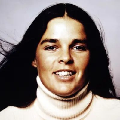 Ali MacGraw Net Worth